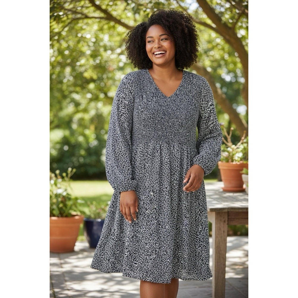 Old Navy Fit & Flare Mini Dress XXL Navy & White Micro Floral Cottage Smocked